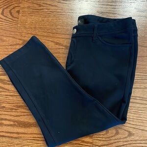 SEVEN 7 women’s stretch PONTE Capri / polished look black back pockets size 12